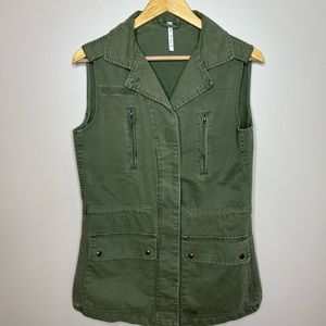 Willow & Clay Green Utility Vest
